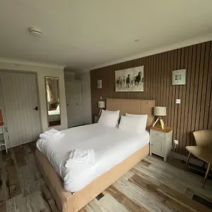 Beech, Country In Pegsdon Chalet